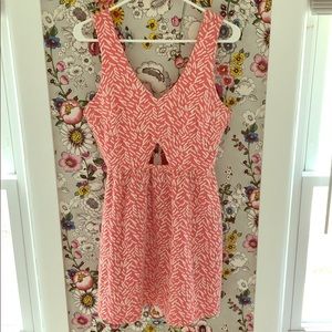 Francesca pink summer dress with front cut-out